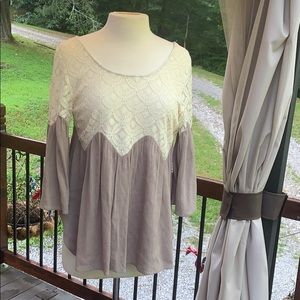 🤎 entro top small tan cream and lace 🤎